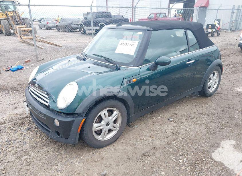 Photo 2 of 2005 Mini Cooper (VIN WMWRF33495TG11818)