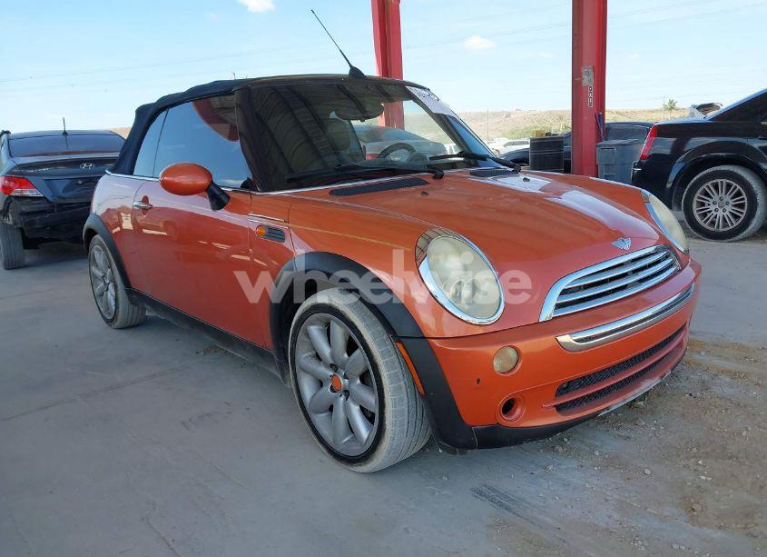 2005 Mini Cooper (VIN WMWRF334X5TF61026) main photo
