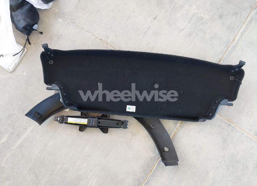 Photo 12 of 2005 Mini Cooper (VIN WMWRF334X5TF61026)