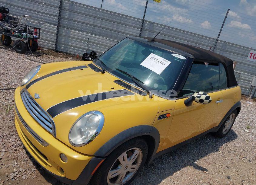 Photo 2 of 2007 Mini Cooper N/A (VIN WMWRF33517TG17382)
