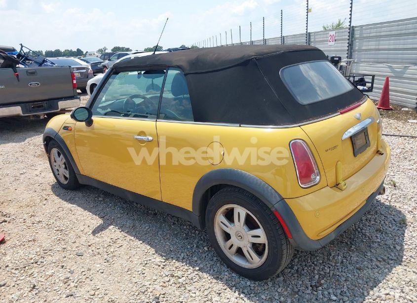 Photo 3 of 2007 Mini Cooper N/A (VIN WMWRF33517TG17382)