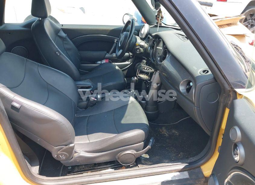 Photo 5 of 2007 Mini Cooper N/A (VIN WMWRF33517TG17382)