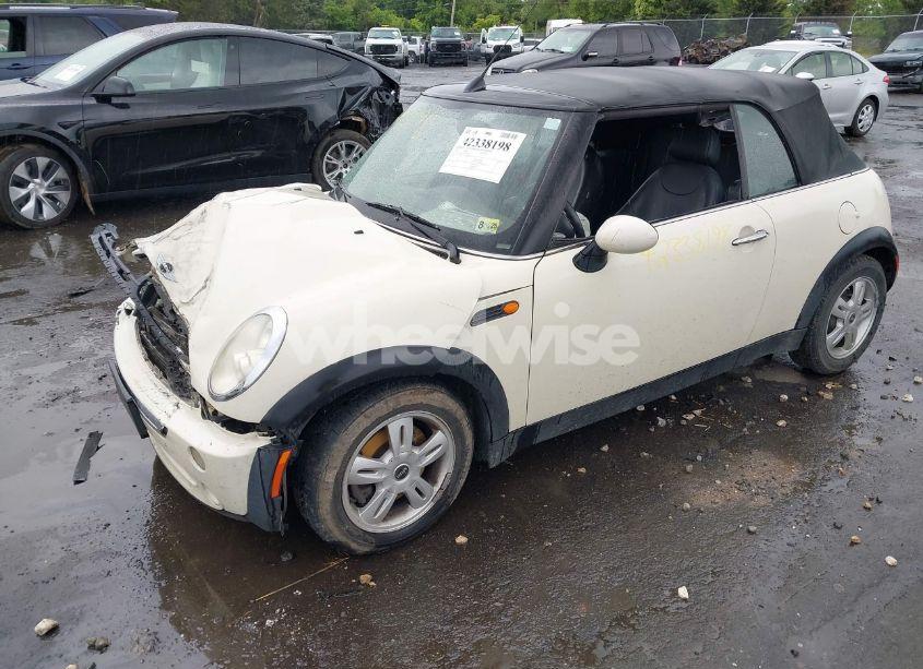 Photo 2 of 2008 Mini Cooper N/A (VIN WMWRF33538TF68199)