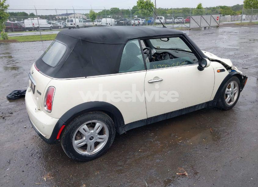 Photo 4 of 2008 Mini Cooper N/A (VIN WMWRF33538TF68199)