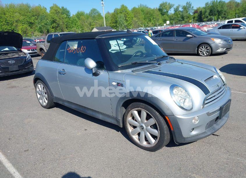 2007 Mini Cooper S (VIN WMWRH33517TJ44767) main photo