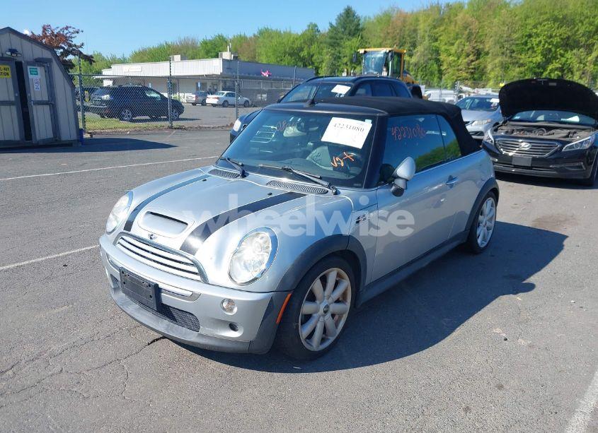 Photo 2 of 2007 Mini Cooper S (VIN WMWRH33517TJ44767)