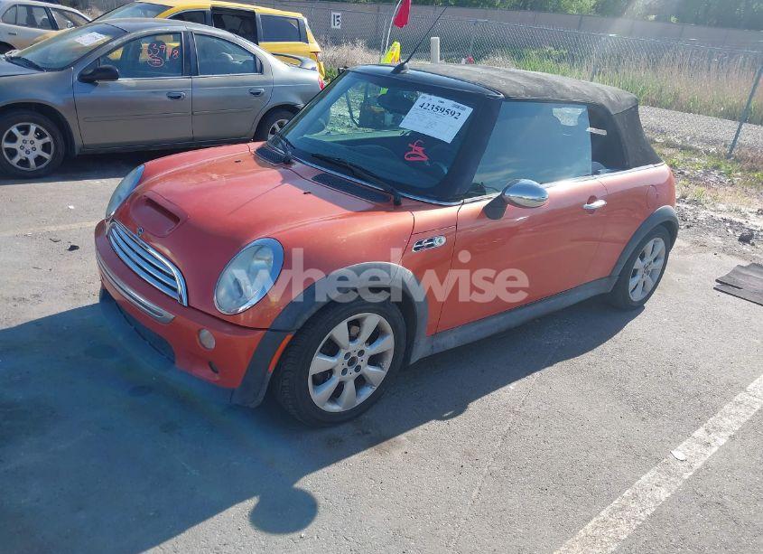 Photo 2 of 2005 Mini Cooper S (VIN WMWRH33525TF83816)