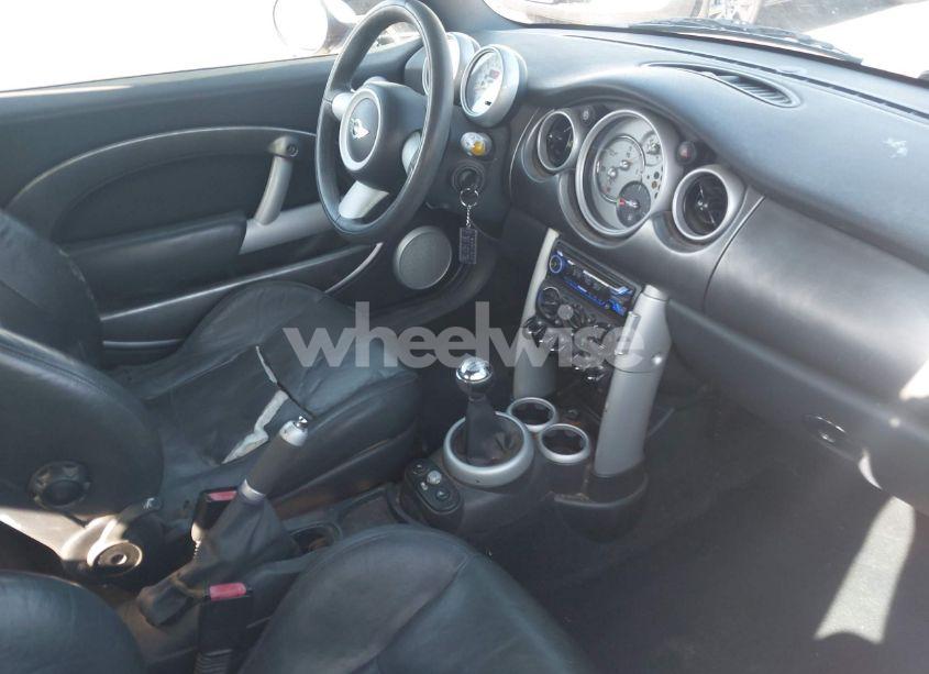 Photo 5 of 2005 Mini Cooper S (VIN WMWRH33525TF83816)