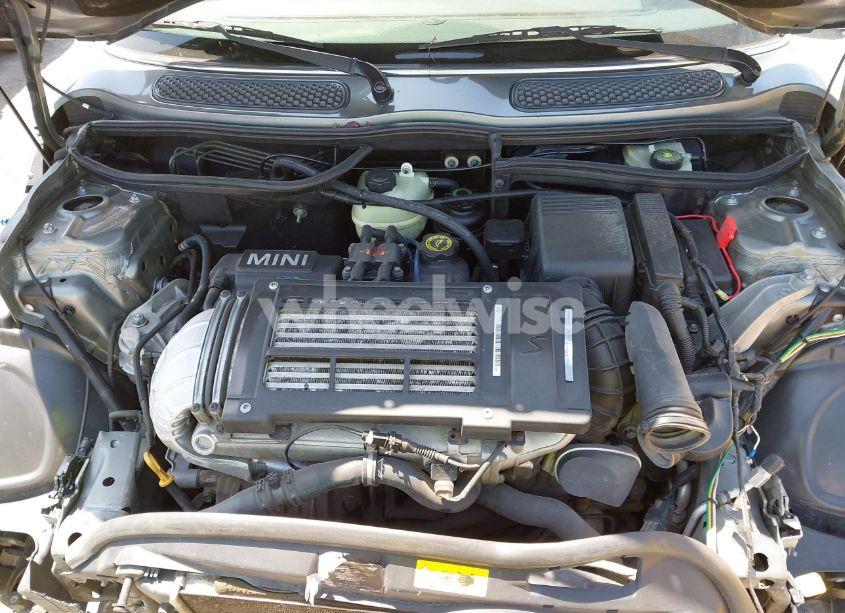 Photo 10 of 2005 Mini Cooper S (VIN WMWRH33585TF85313)