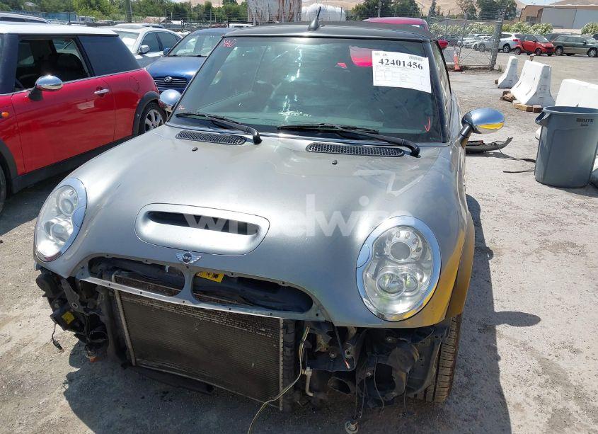 Photo 6 of 2005 Mini Cooper S (VIN WMWRH33585TF85313)