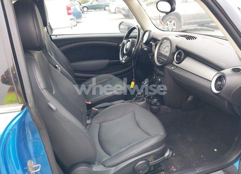 Photo 5 of 2011 Mini Cooper (VIN WMWSU3C50BT252819)