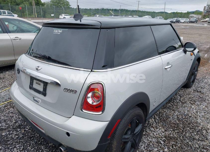 Photo 4 of 2011 Mini Cooper (VIN WMWSU3C51BT181694)