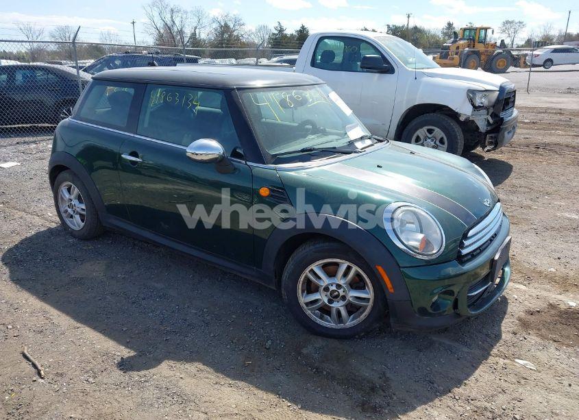 2011 Mini Cooper (VIN WMWSU3C51BT183574) main photo