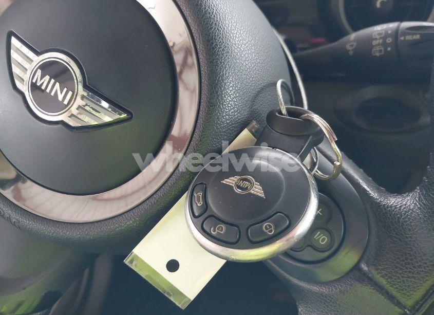 Photo 11 of 2011 Mini Cooper (VIN WMWSU3C52BT091664)