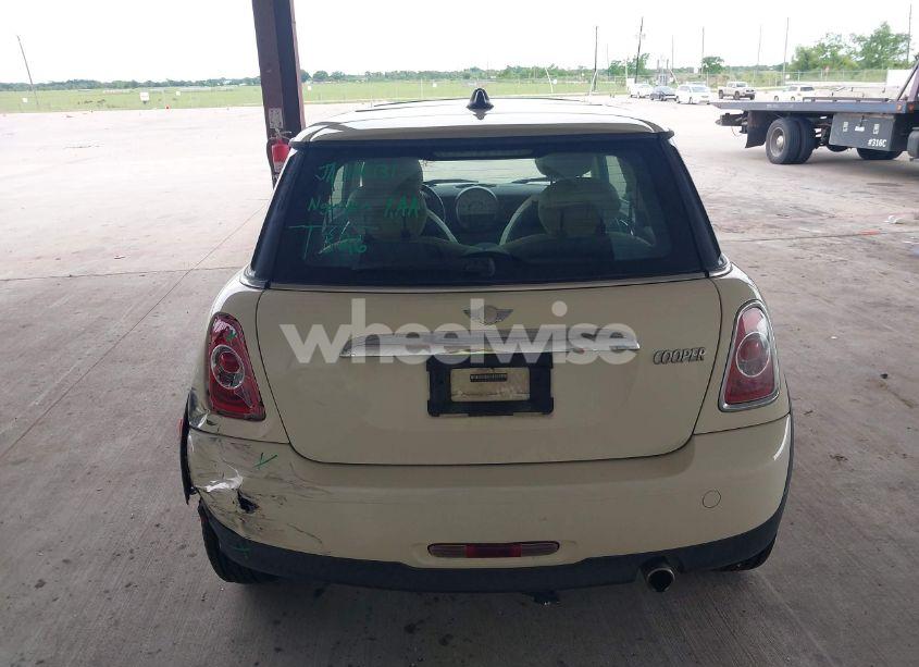 Photo 16 of 2011 Mini Cooper (VIN WMWSU3C52BT091664)