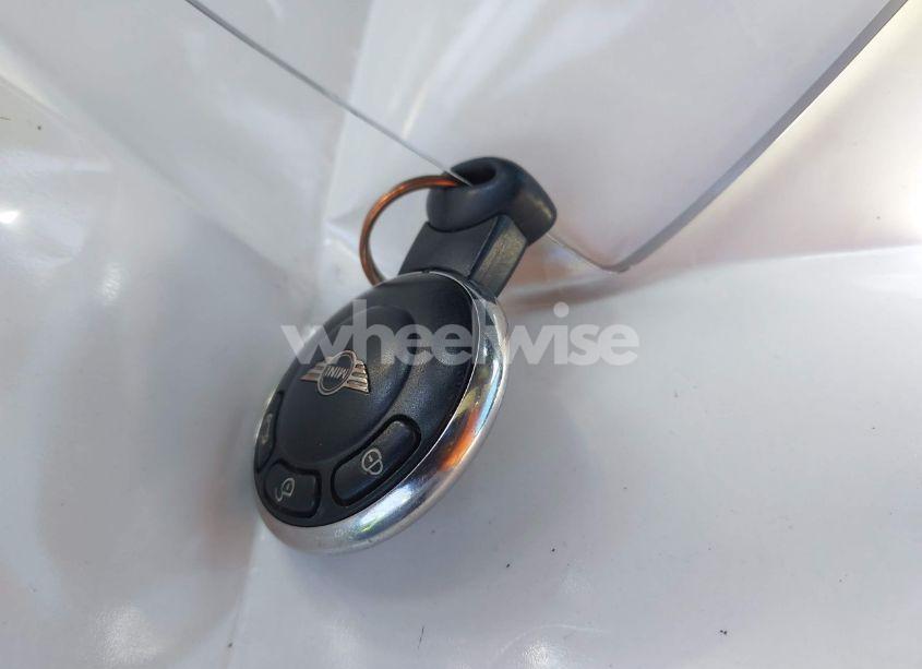 Photo 11 of 2011 Mini Cooper (VIN WMWSU3C52BT095133)