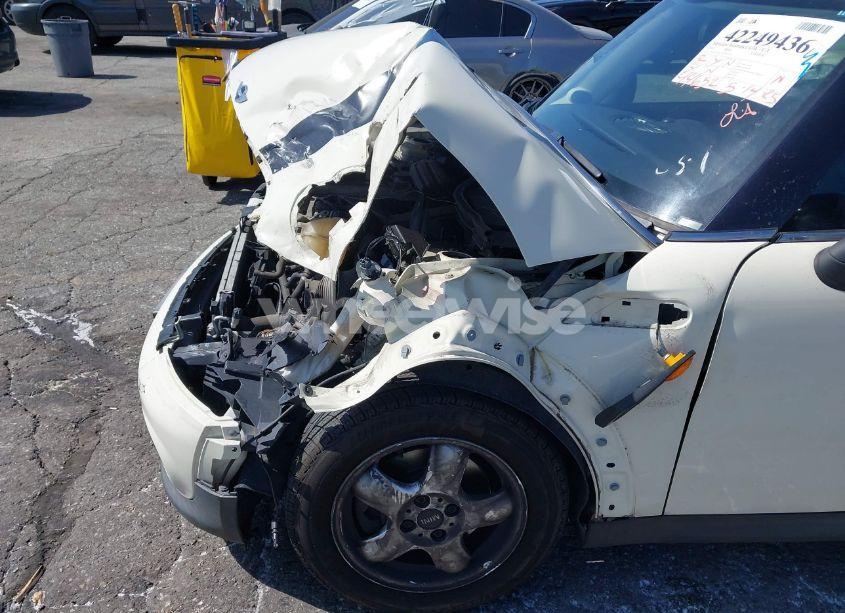 Photo 13 of 2011 Mini Cooper (VIN WMWSU3C52BT095133)