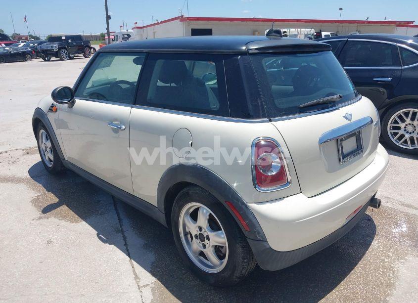 Photo 3 of 2011 Mini Cooper (VIN WMWSU3C54BT184170)