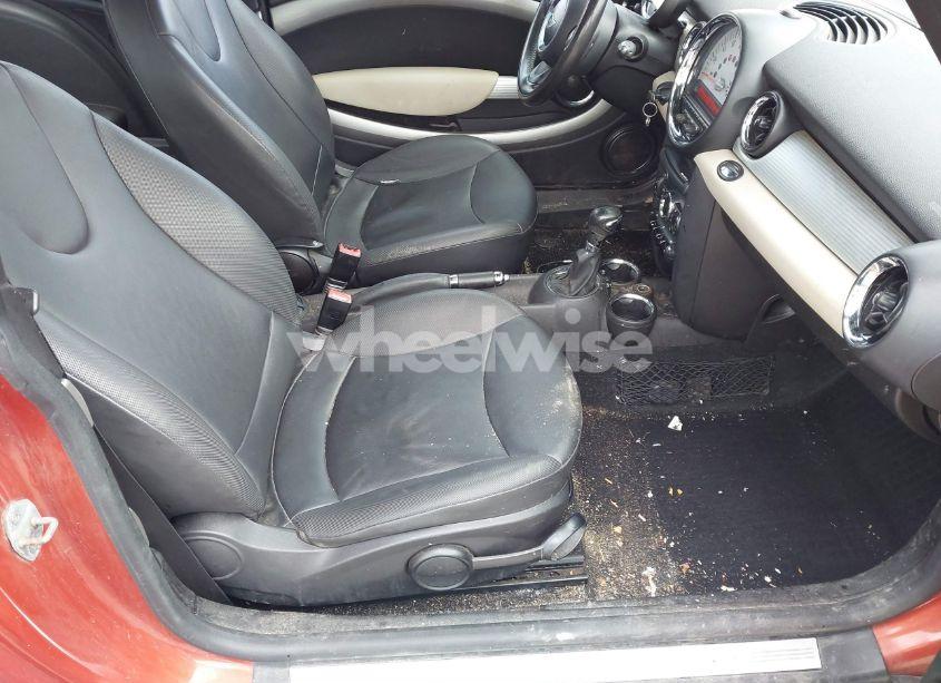 Photo 5 of 2011 Mini Cooper (VIN WMWSU3C54BTX96143)