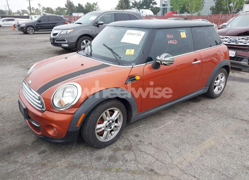 Photo 2 of 2011 Mini Cooper (VIN WMWSU3C55BT097555)