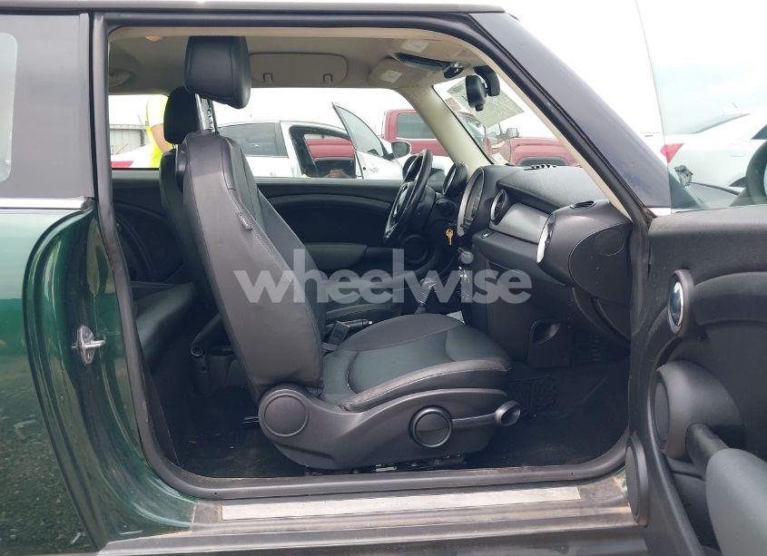 Photo 5 of 2011 Mini Cooper (VIN WMWSU3C56BT095684)