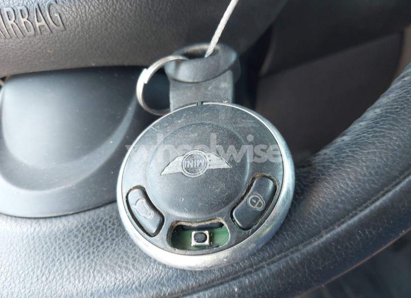 Photo 11 of 2011 Mini Cooper (VIN WMWSU3C57BT093085)