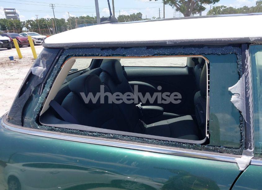 Photo 13 of 2011 Mini Cooper (VIN WMWSU3C57BT093085)