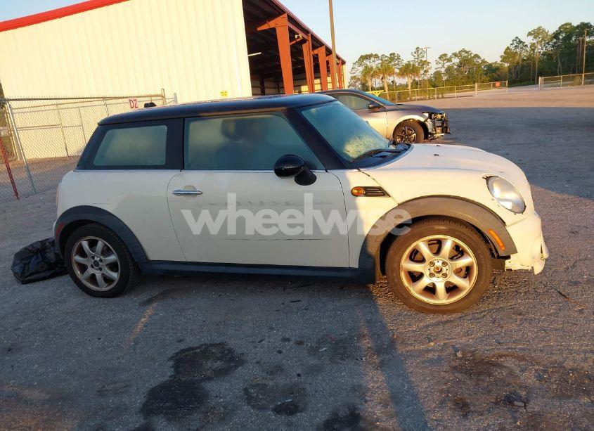 Photo 13 of 2011 Mini Cooper (VIN WMWSU3C58BT097825)