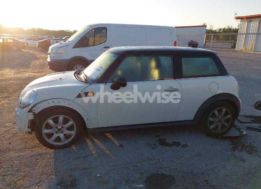 Photo 14 of 2011 Mini Cooper (VIN WMWSU3C58BT097825)