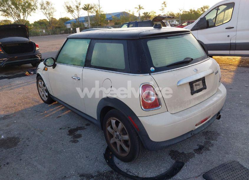 Photo 3 of 2011 Mini Cooper (VIN WMWSU3C58BT097825)