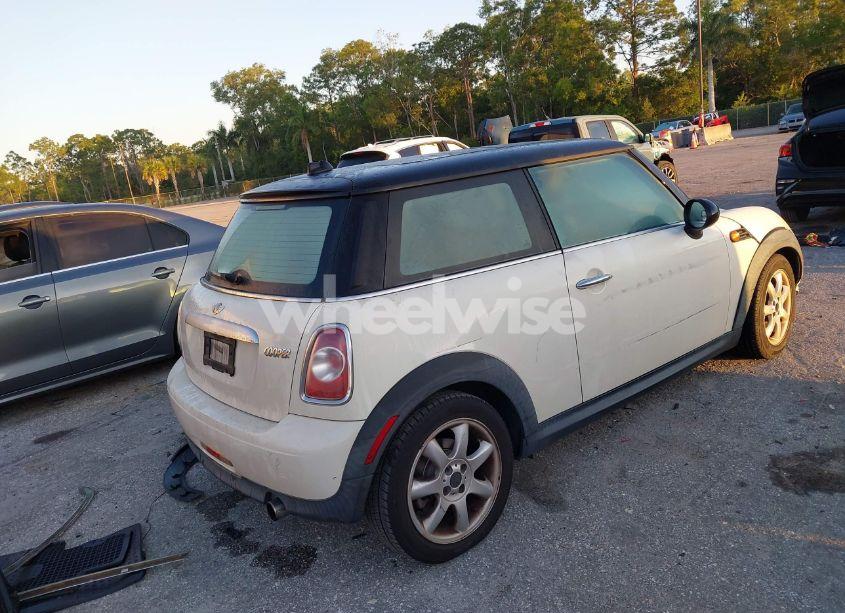 Photo 4 of 2011 Mini Cooper (VIN WMWSU3C58BT097825)