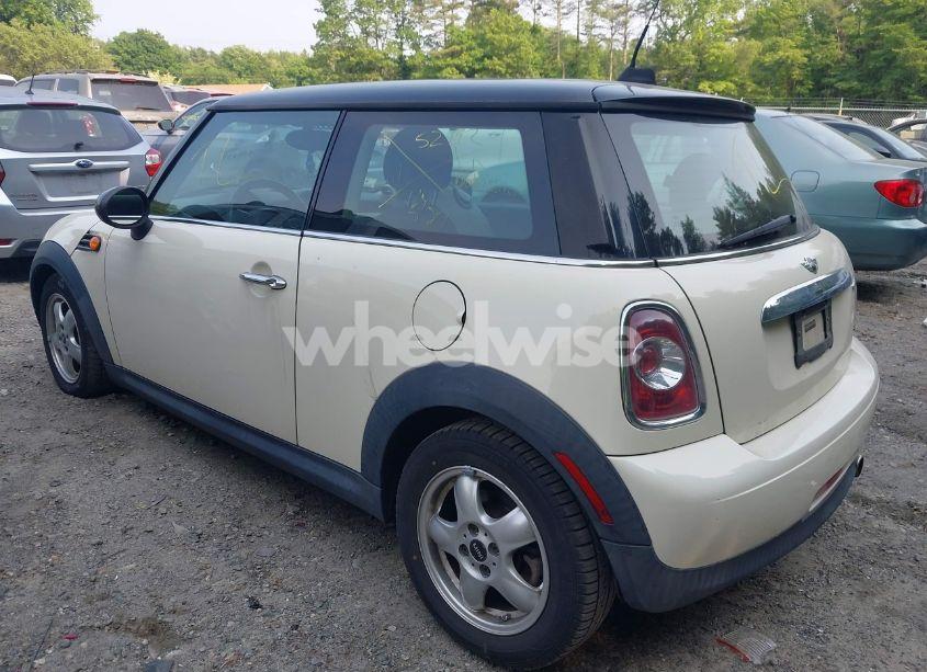 Photo 3 of 2011 Mini Cooper (VIN WMWSU3C59BTX95912)