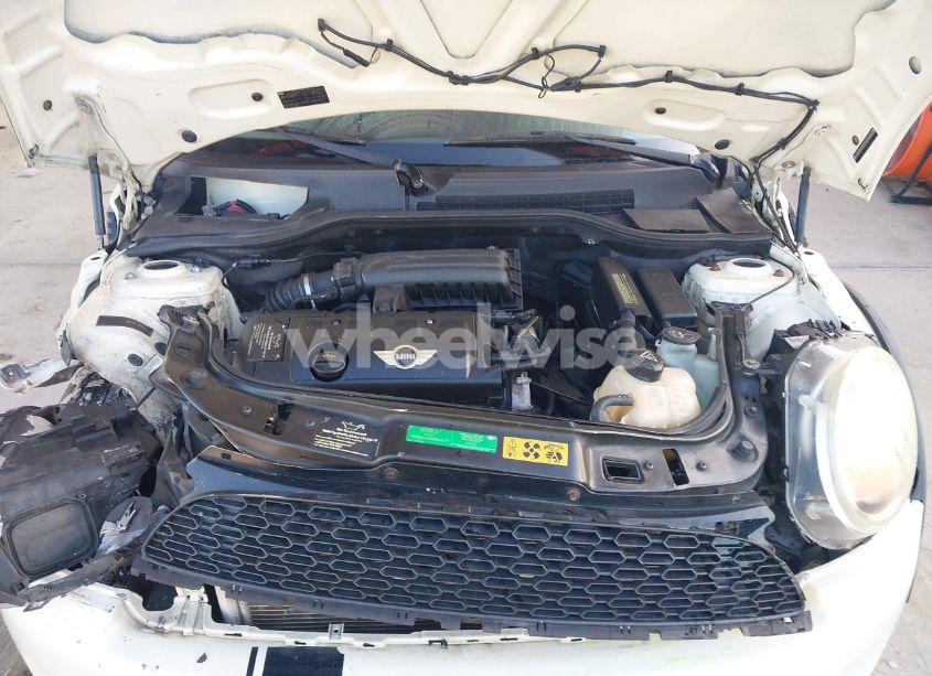 Photo 10 of 2011 Mini Cooper (VIN WMWSU3C5XBT095591)