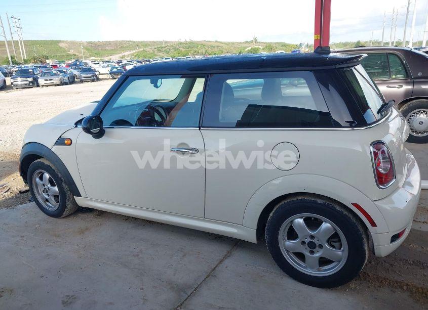 Photo 14 of 2011 Mini Cooper (VIN WMWSU3C5XBT095591)