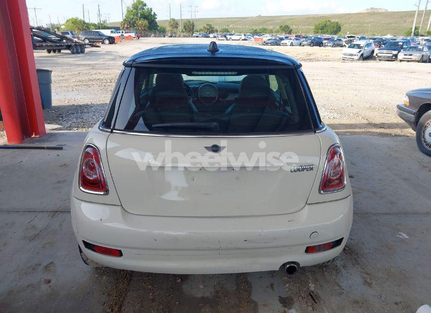 Photo 16 of 2011 Mini Cooper (VIN WMWSU3C5XBT095591)