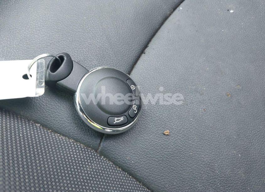 Photo 11 of 2011 Mini Cooper (VIN WMWSU3C5XBT096157)