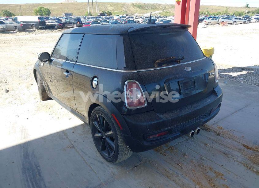 Photo 3 of 2011 Mini Cooper S (VIN WMWSV3C51BTY11050)