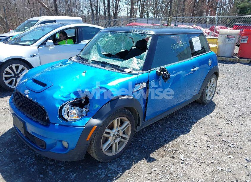 Photo 2 of 2011 Mini Cooper S (VIN WMWSV3C57BTY24448)