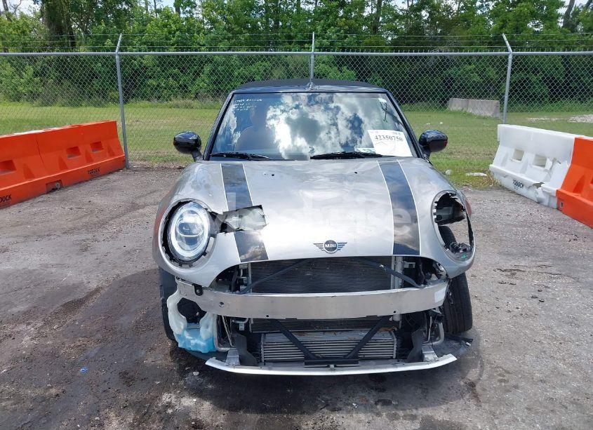 Photo 13 of 2021 Mini Convertible COOPER (VIN WMWWJ3C06M3M08556)