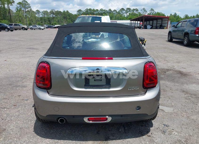 Photo 17 of 2021 Mini Convertible COOPER (VIN WMWWJ3C06M3M08556)