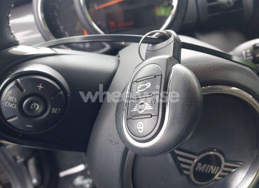Photo 11 of 2020 Mini Hardtop COOPER (VIN WMWXR3C05L2M63212)