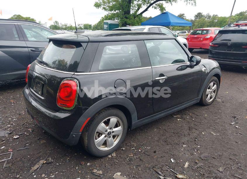 Photo 4 of 2020 Mini Hardtop COOPER (VIN WMWXR3C05L2M63212)