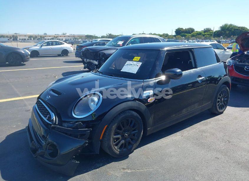 Photo 2 of 2020 Mini Hardtop COOPER S (VIN WMWXR5C04L2M82197)