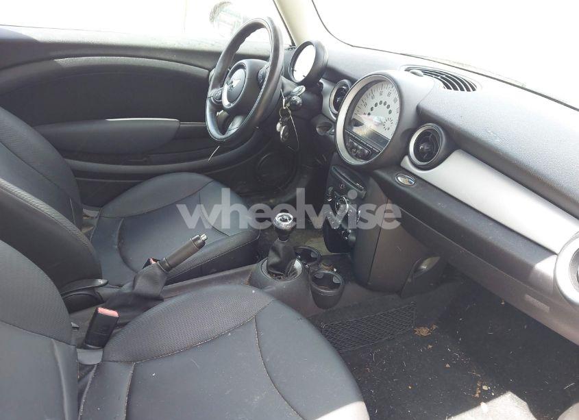 Photo 5 of 2011 Mini Cooper (VIN WMWZF3C57BTX81693)