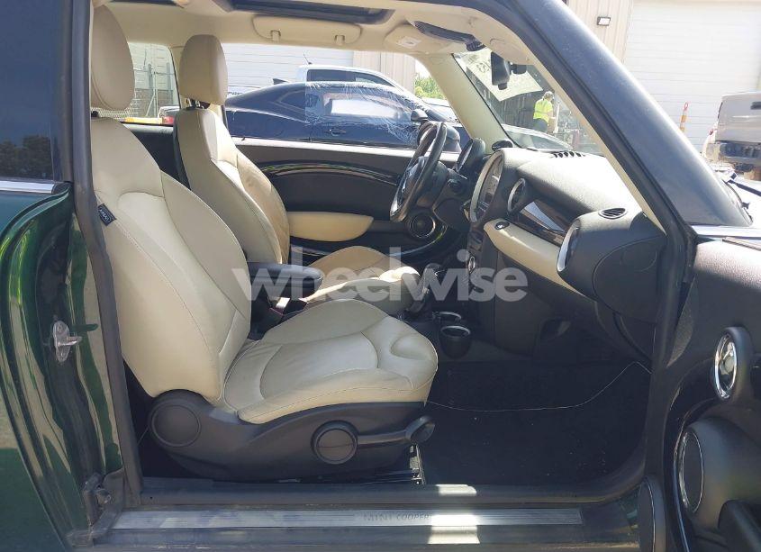 Photo 5 of 2011 Mini Cooper CLUBMAN (VIN WMWZF3C58BTY00588)