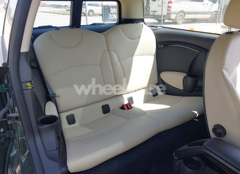 Photo 8 of 2011 Mini Cooper CLUBMAN (VIN WMWZF3C58BTY00588)