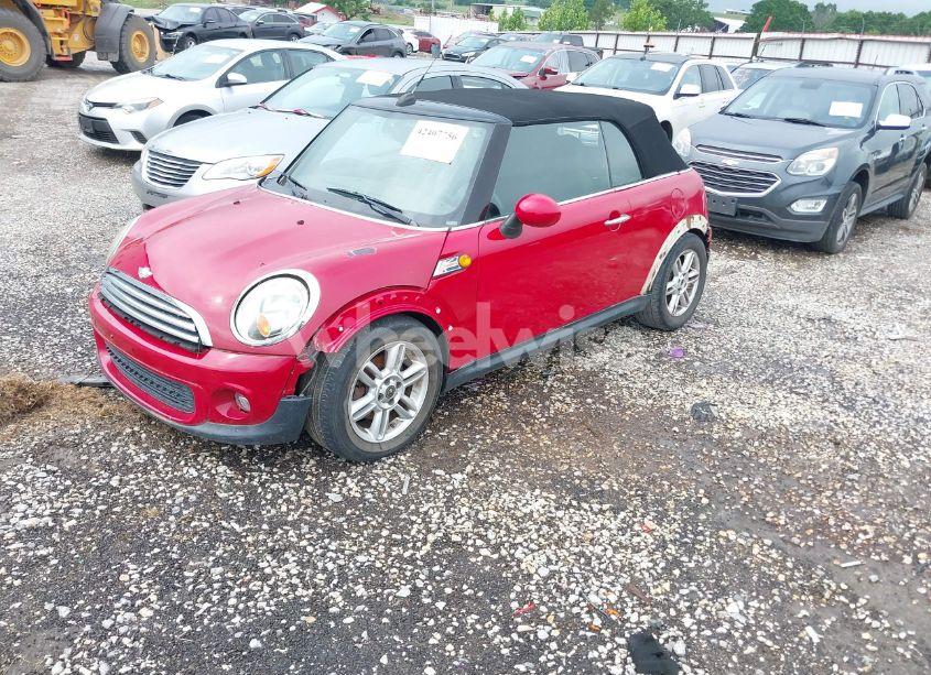 Photo 2 of 2011 Mini Cooper (VIN WMWZN3C55BT132820)