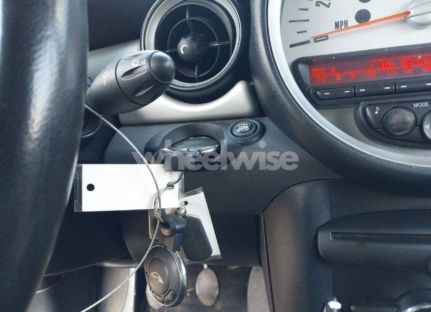 Photo 11 of 2011 Mini Cooper (VIN WMWZN3C57BTZ89303)