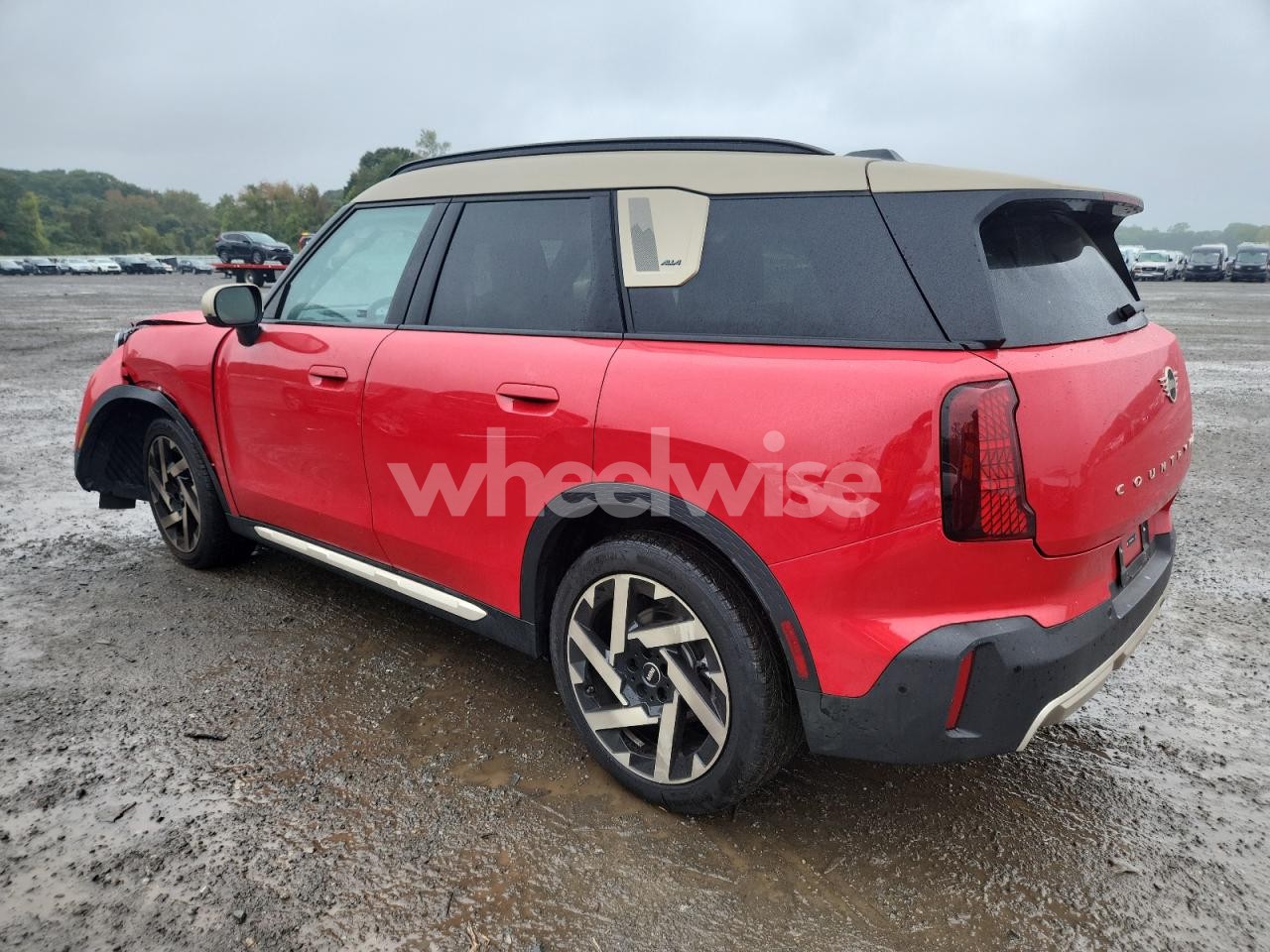 Photo 2 of 2025 MINI COUNTRYMAN SE ALL4 (VIN WMZ53GA06S7S47828)