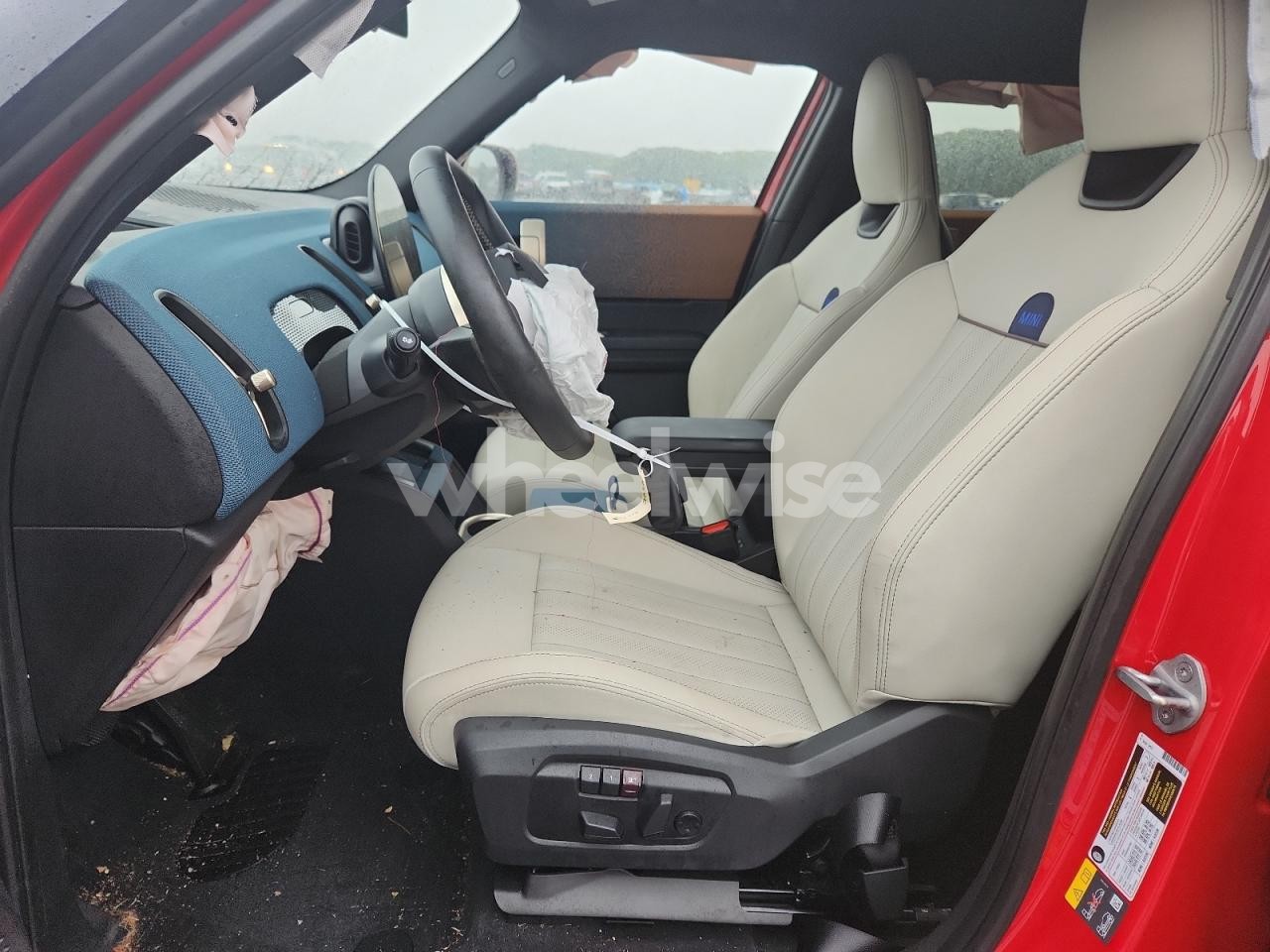 Photo 7 of 2025 MINI COUNTRYMAN SE ALL4 (VIN WMZ53GA06S7S47828)